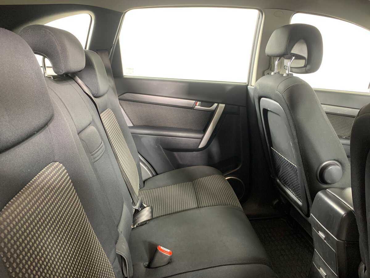 Купить Chevrolet Captiva с пробегом. Фото: #17