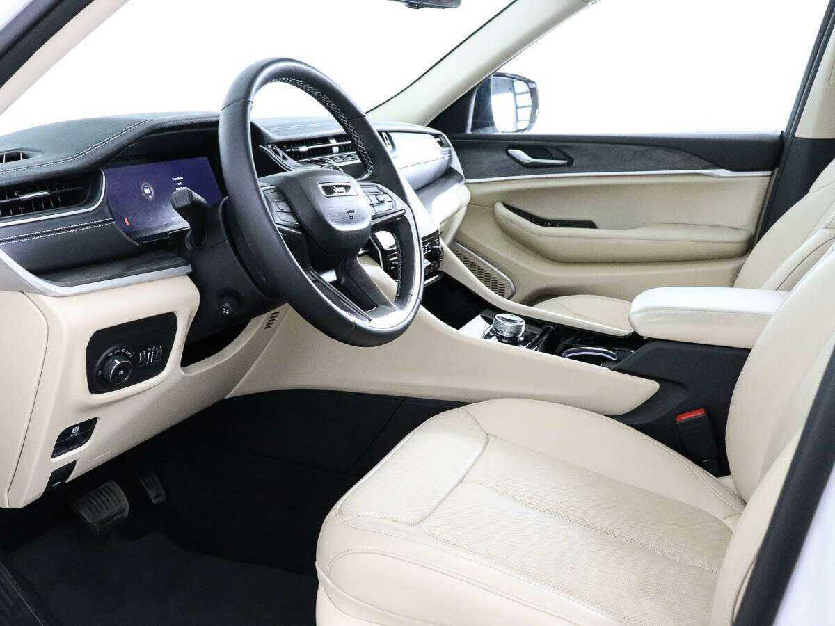 Купить Jeep Grand Cherokee с пробегом. Фото: #7
