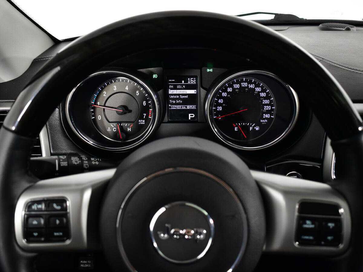 Купить Jeep Grand Cherokee с пробегом. Фото: #10