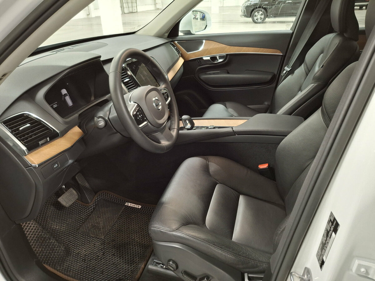 Купить Volvo XC90 с пробегом. Фото: #15