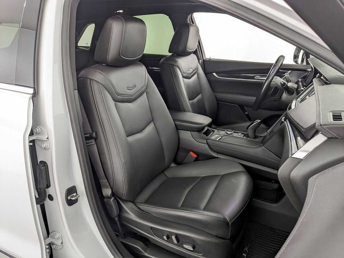 Купить Cadillac XT5 с пробегом. Фото: #24