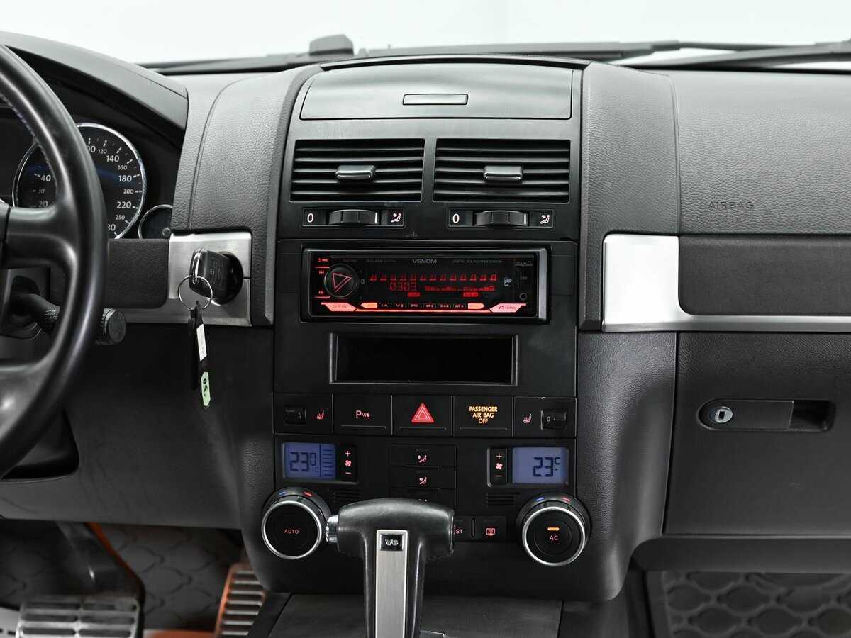Купить Volkswagen Touareg с пробегом. Фото: #9