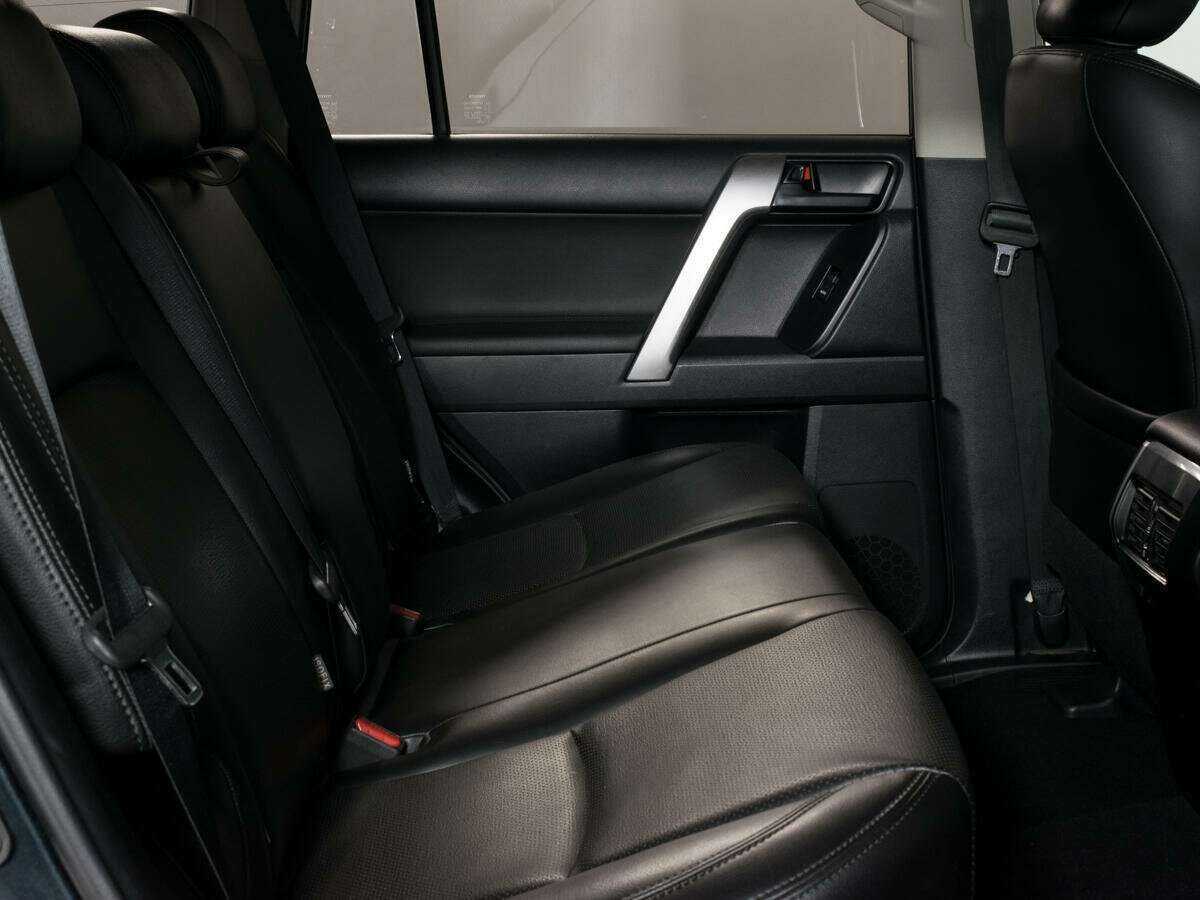 Купить Toyota Land Cruiser Prado с пробегом. Фото: #11
