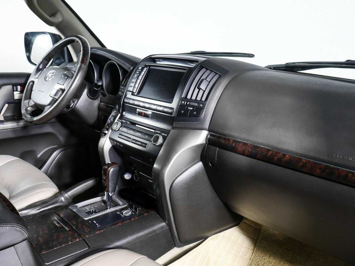 Купить Toyota Land Cruiser с пробегом. Фото: #8