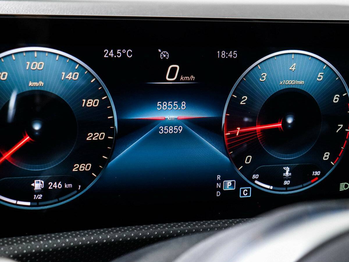 Купить Mercedes-Benz CLA с пробегом. Фото: #10