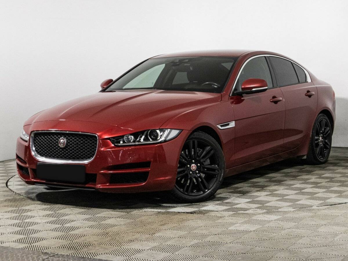 Купить Jaguar XE с пробегом. Фото: #0