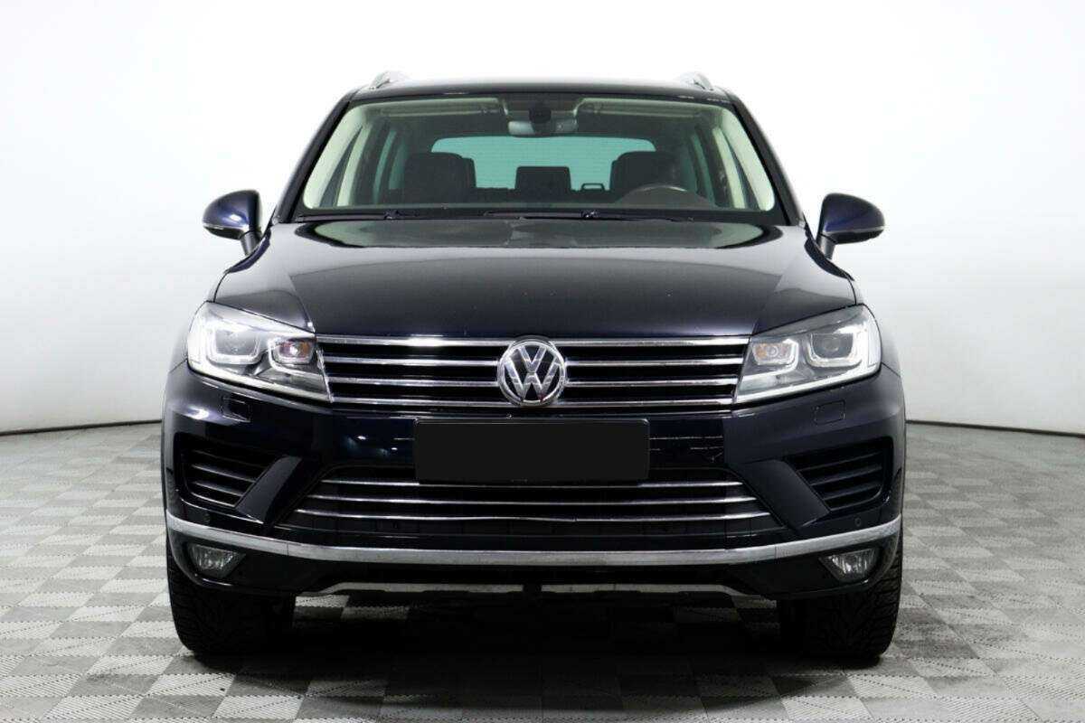 Купить Volkswagen Touareg с пробегом. Фото: #1