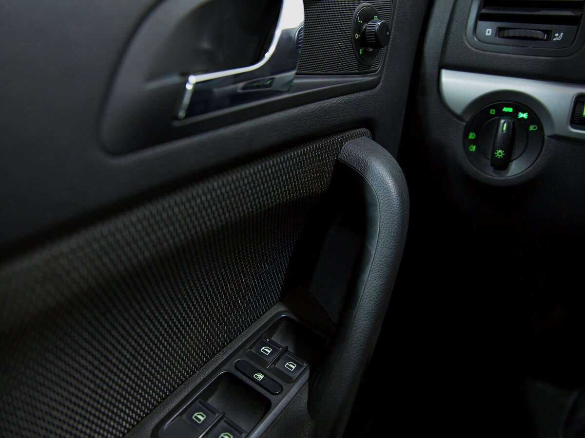 Купить Skoda Yeti с пробегом. Фото: #11