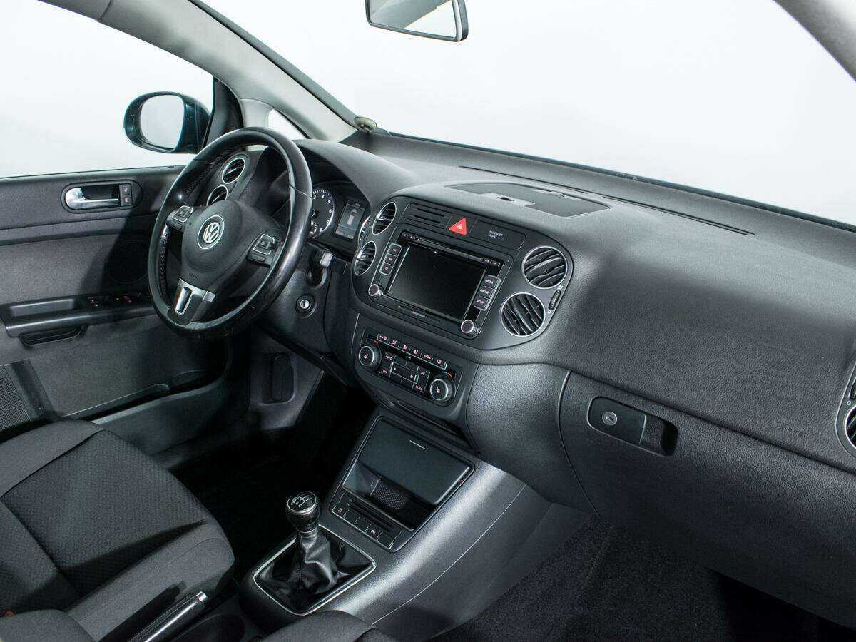 Купить Volkswagen Golf Plus с пробегом. Фото: #8