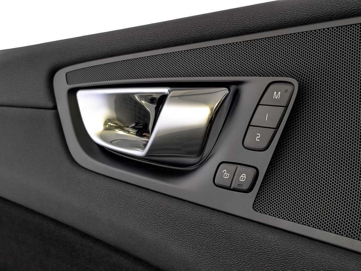 Купить Volvo XC60 с пробегом. Фото: #25