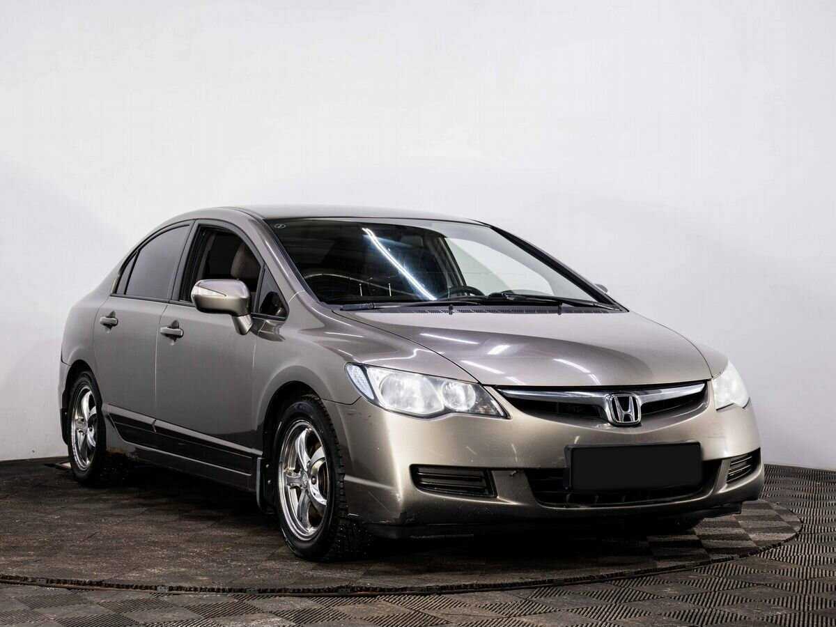 Купить Honda Civic с пробегом. Фото: #2