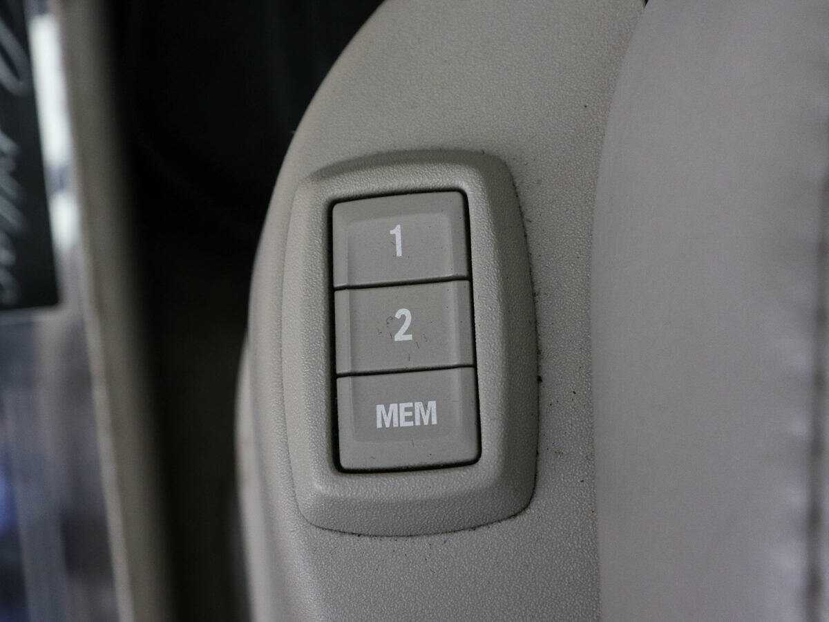 Купить Cadillac SRX с пробегом. Фото: #14