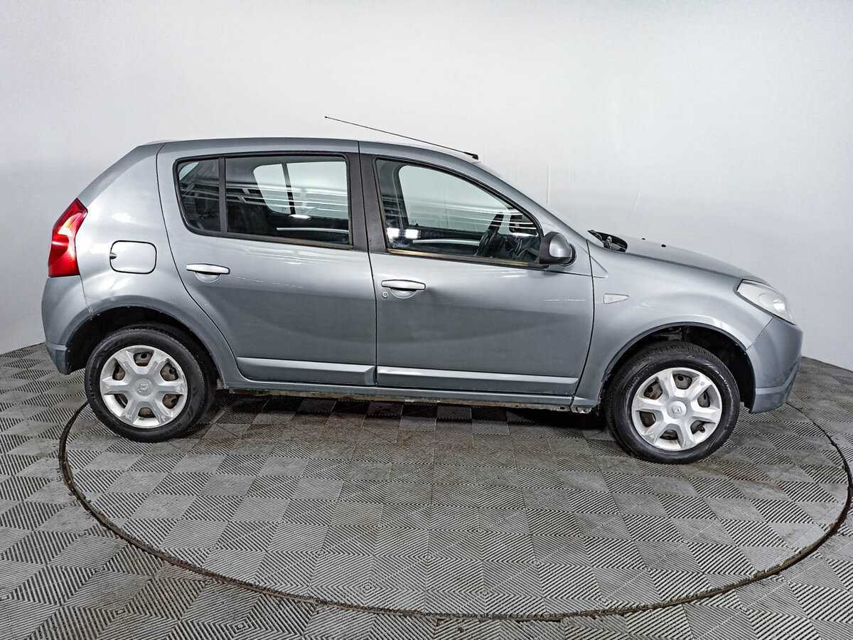 Купить Renault Sandero с пробегом. Фото: #3