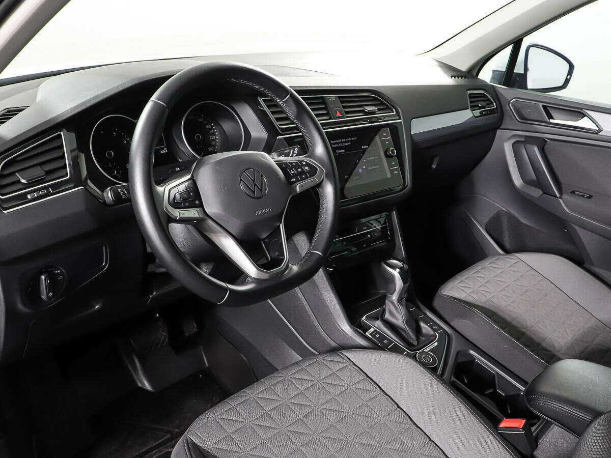 Купить Volkswagen Tiguan с пробегом. Фото: #12