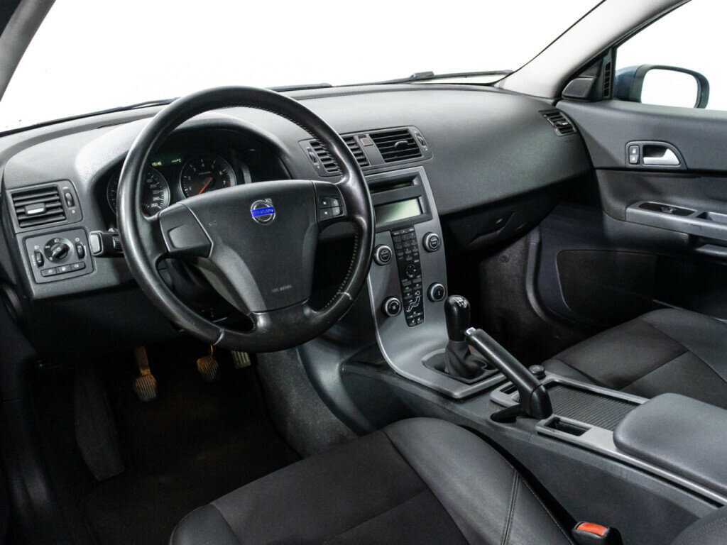 Купить Volvo C30 с пробегом. Фото: #10