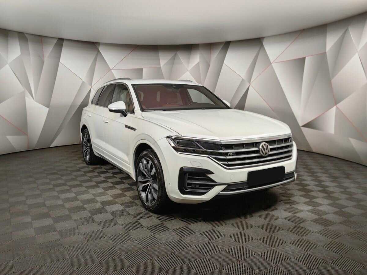 Купить Volkswagen Touareg с пробегом. Фото: #2