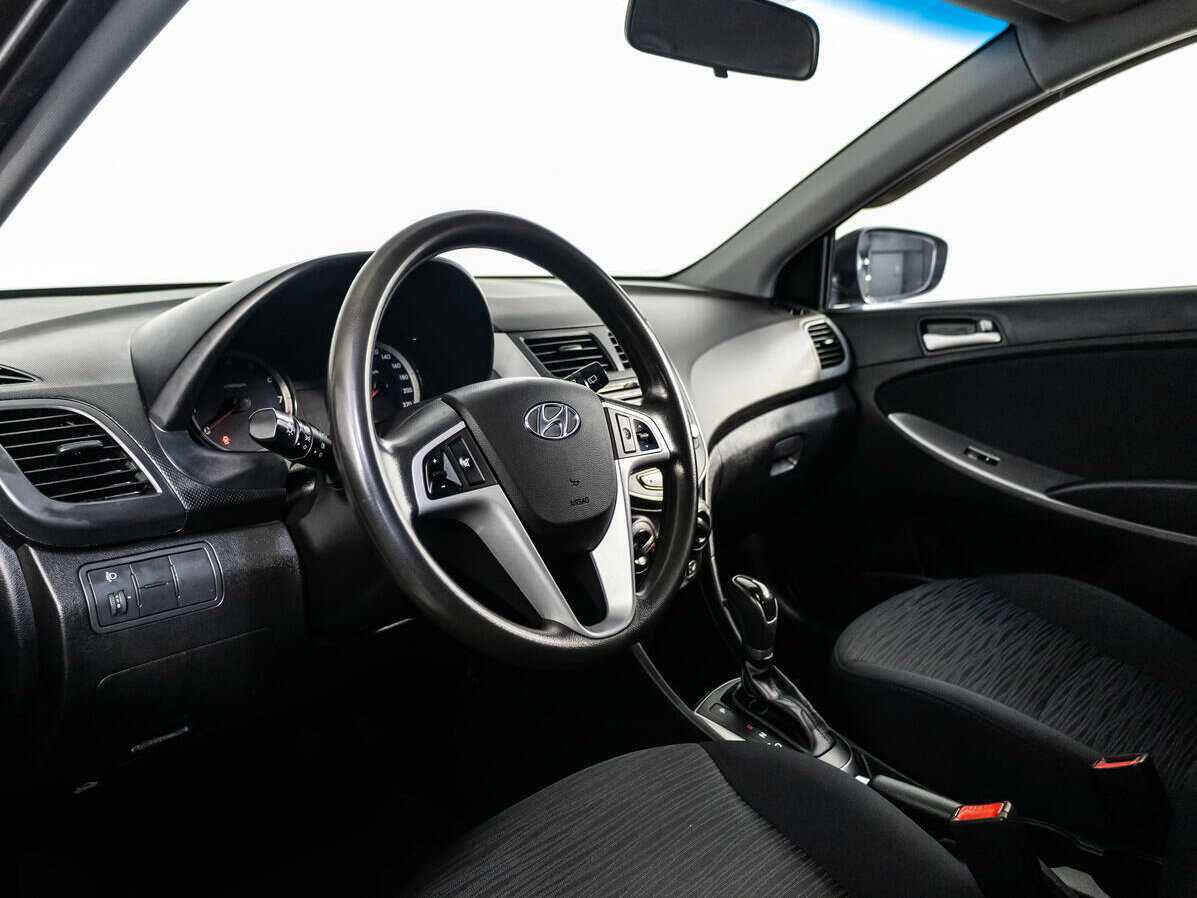 Купить Hyundai Solaris с пробегом. Фото: #10