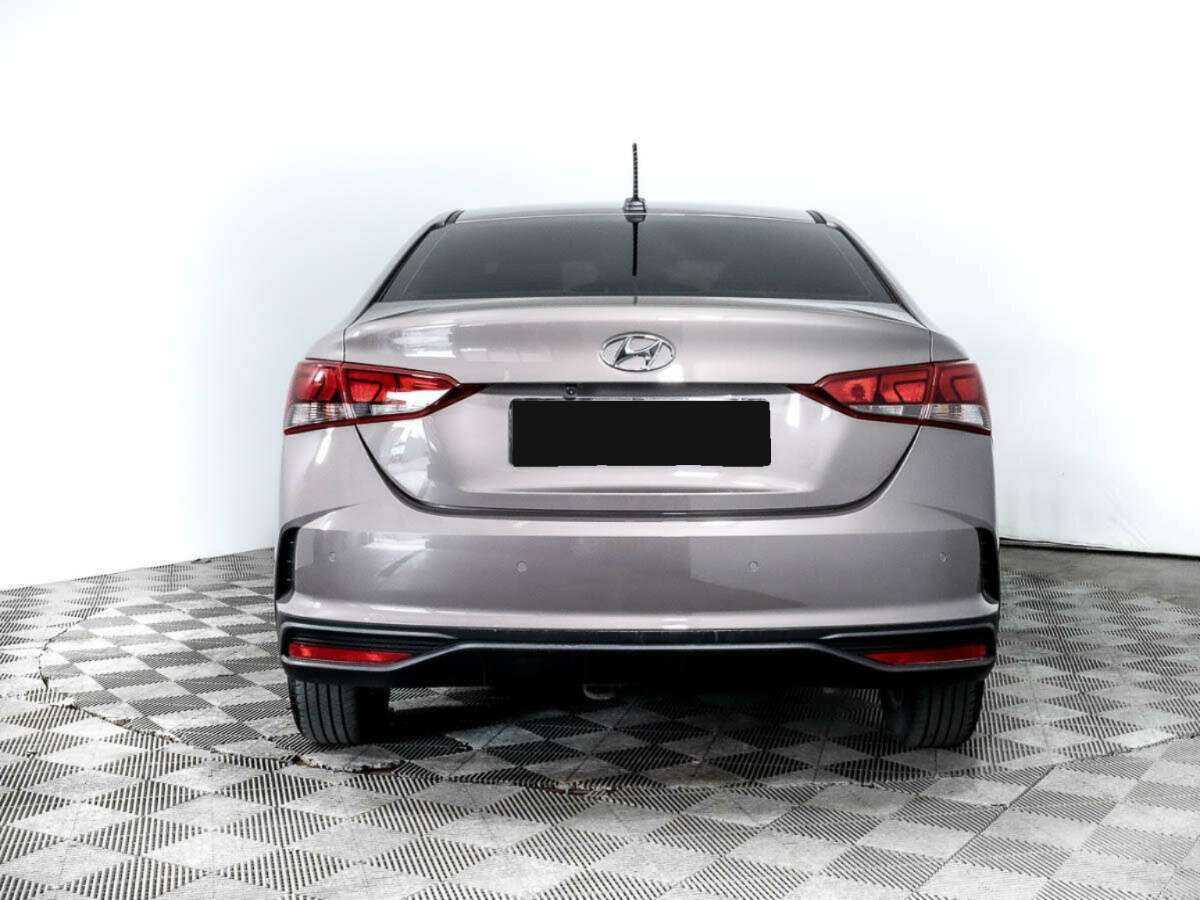 Купить Hyundai Solaris с пробегом. Фото: #3