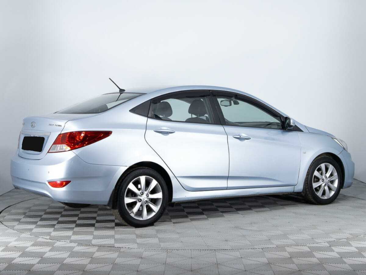 Купить Hyundai Solaris с пробегом. Фото: #4