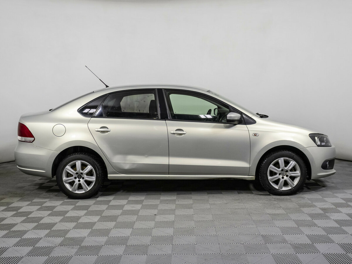 Купить Volkswagen Polo с пробегом. Фото: #3