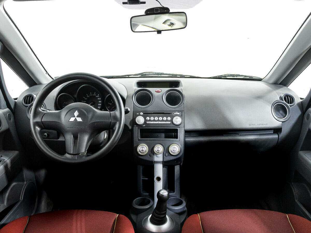 Купить Mitsubishi Colt с пробегом. Фото: #12