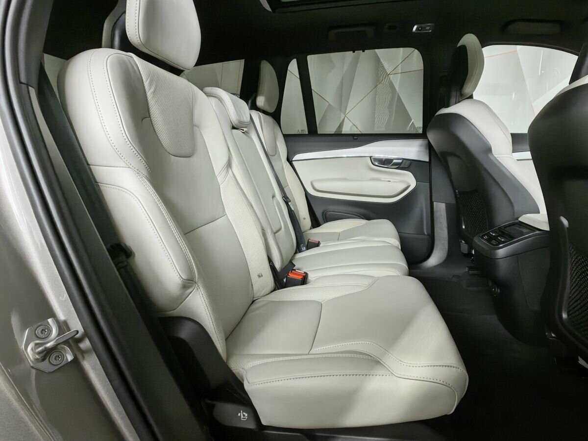 Купить Volvo XC90 с пробегом. Фото: #11