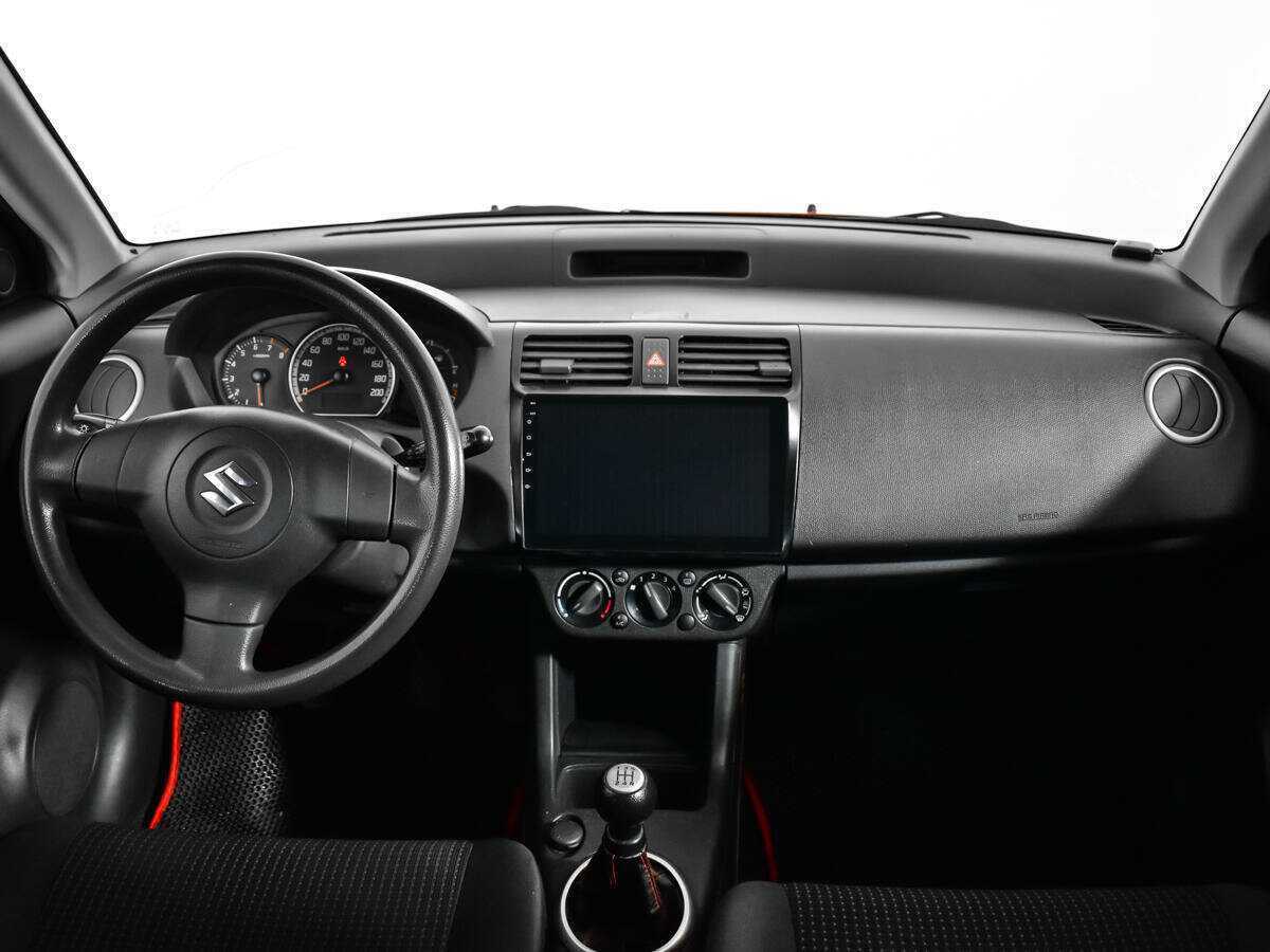 Купить Suzuki Swift с пробегом. Фото: #11