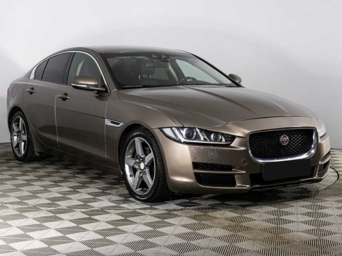 Купить Jaguar XE с пробегом. Фото: #2
