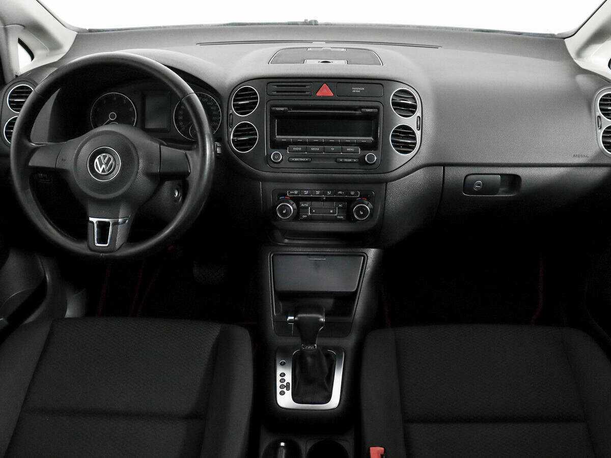 Купить Volkswagen Golf Plus с пробегом. Фото: #11
