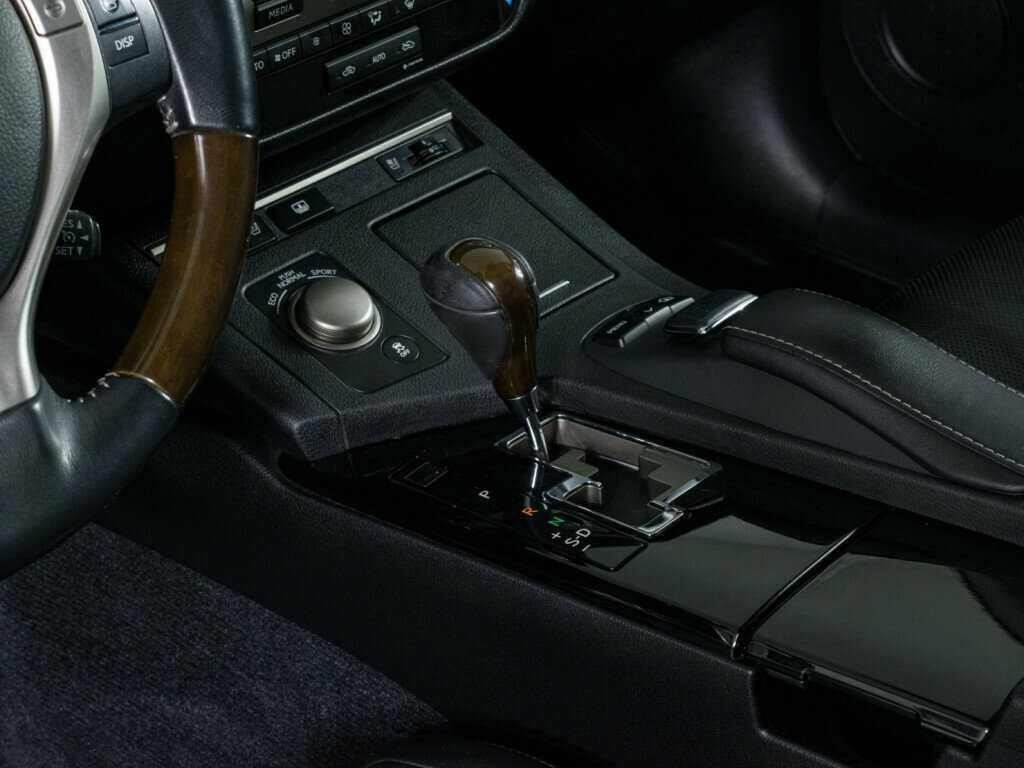 Купить Lexus ES с пробегом. Фото: #13