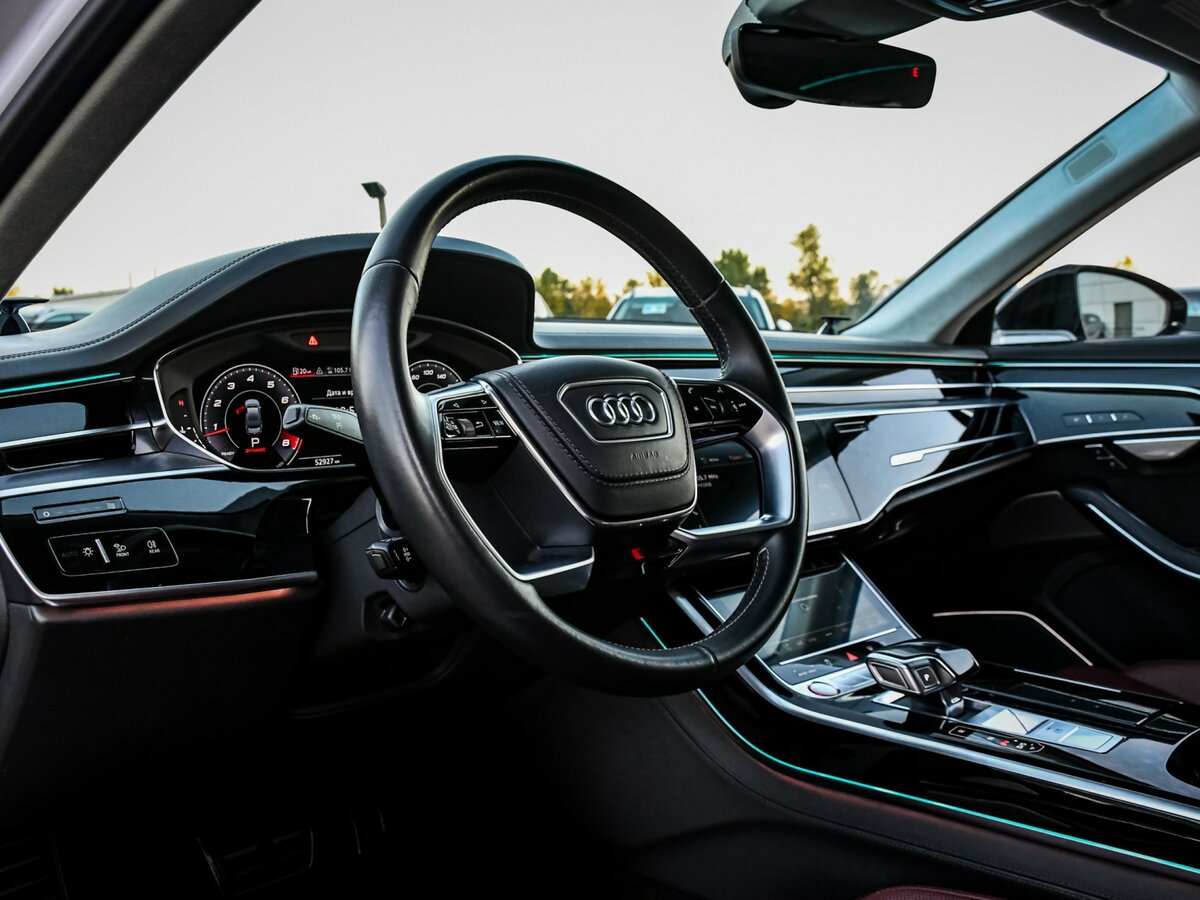 Купить Audi S8 с пробегом. Фото: #10