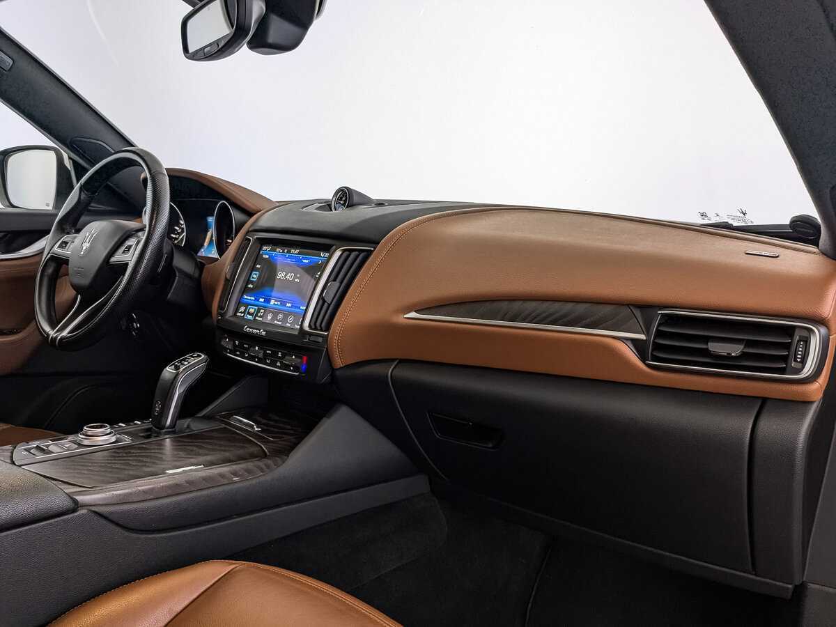 Купить Maserati Levante с пробегом. Фото: #8