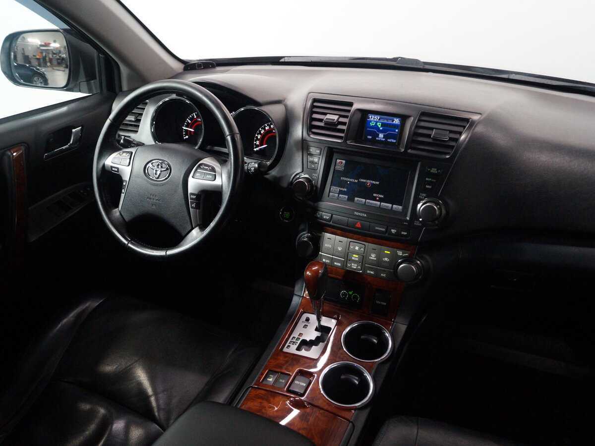 Купить Toyota Highlander с пробегом. Фото: #10