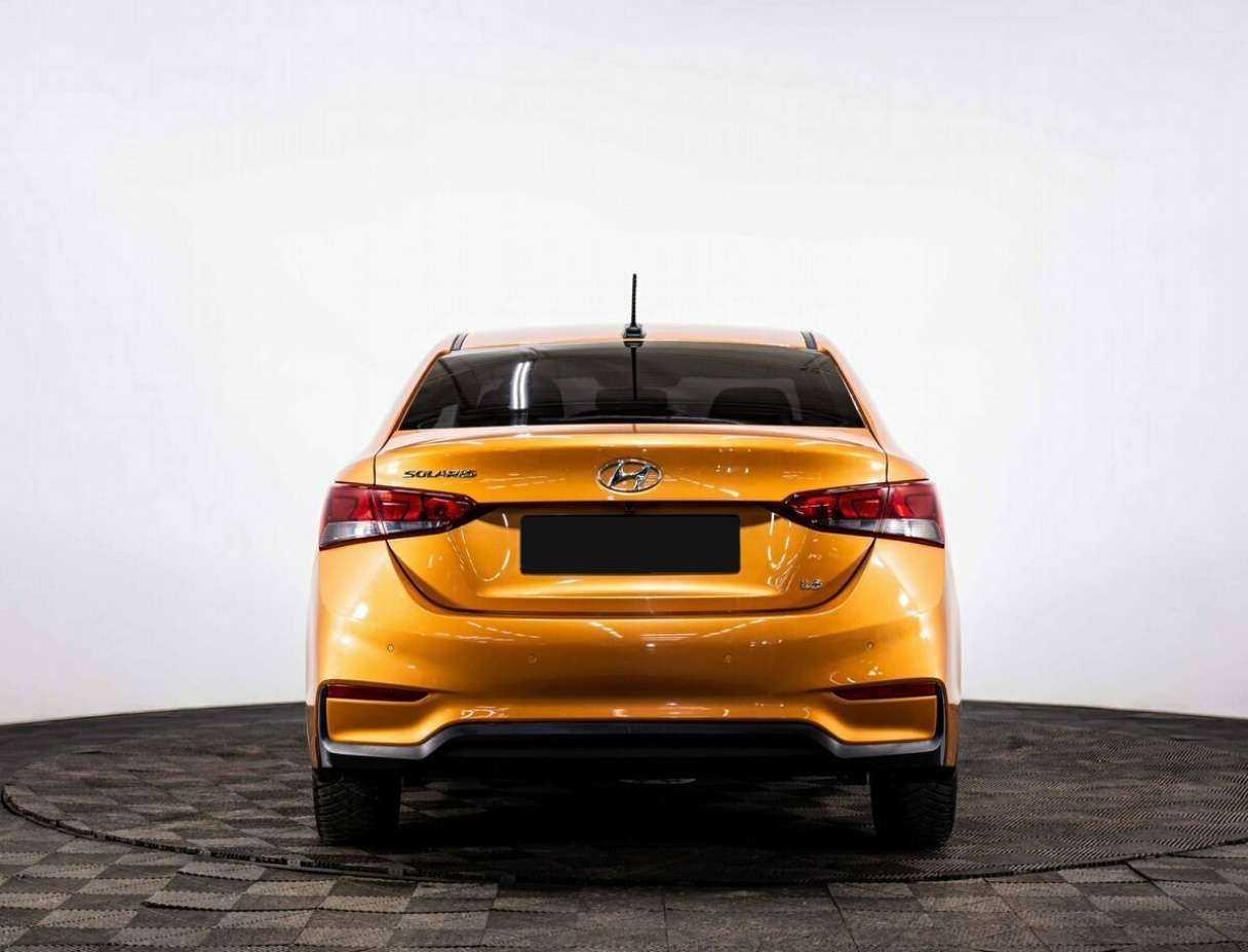 Купить Hyundai Solaris с пробегом. Фото: #4