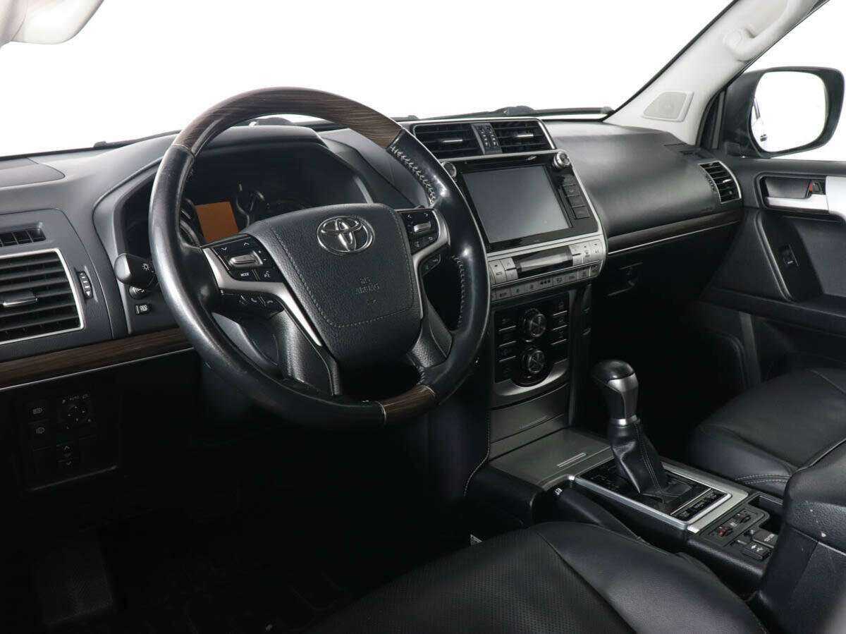 Купить Toyota Land Cruiser Prado с пробегом. Фото: #8