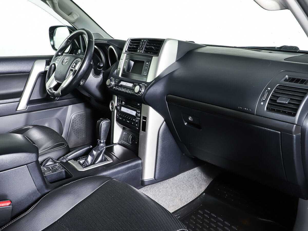 Купить Toyota Land Cruiser Prado с пробегом. Фото: #8