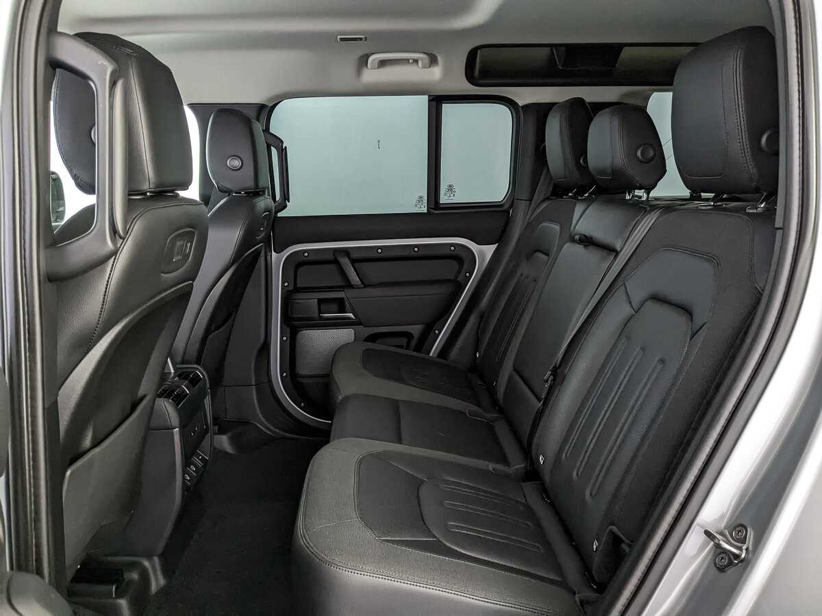 Купить Land Rover Defender с пробегом. Фото: #13