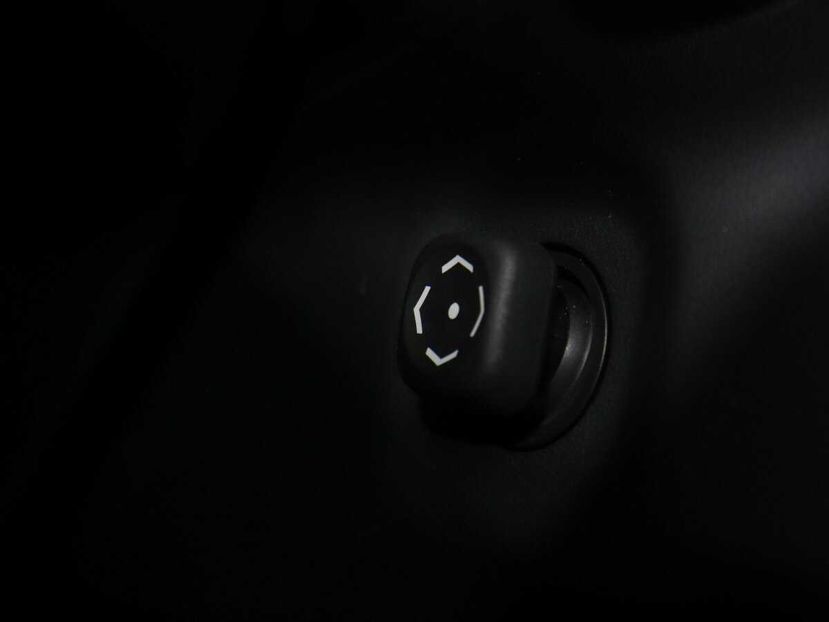 Купить Toyota Land Cruiser с пробегом. Фото: #25
