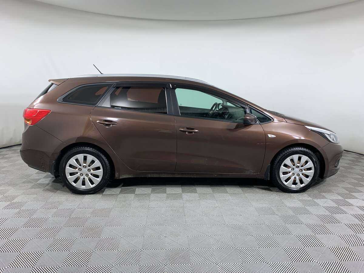 Купить Kia Ceed с пробегом. Фото: #3