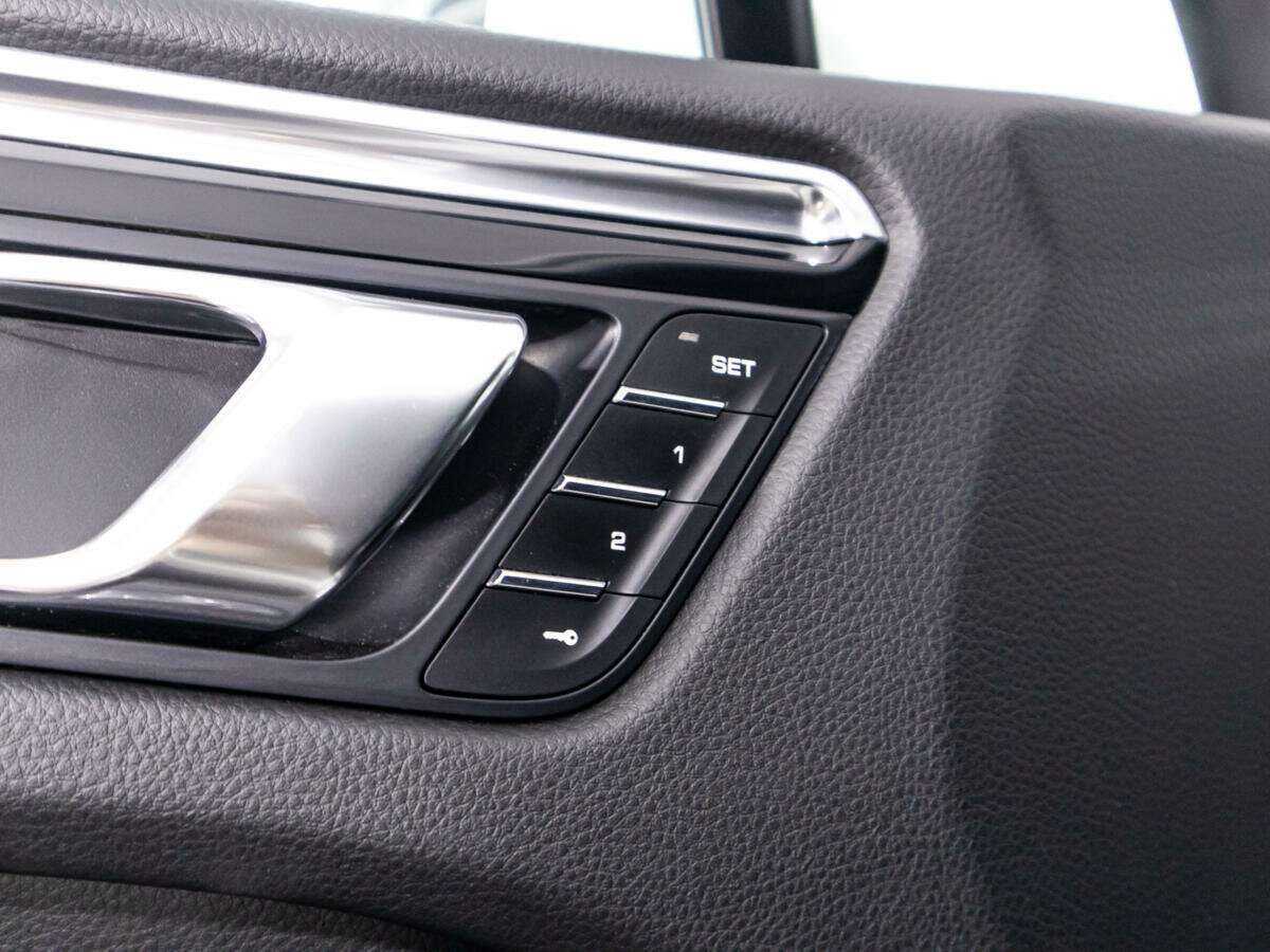 Купить Porsche Macan с пробегом. Фото: #15