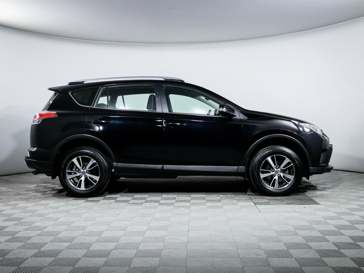 Купить Toyota RAV4 с пробегом. Фото: #3