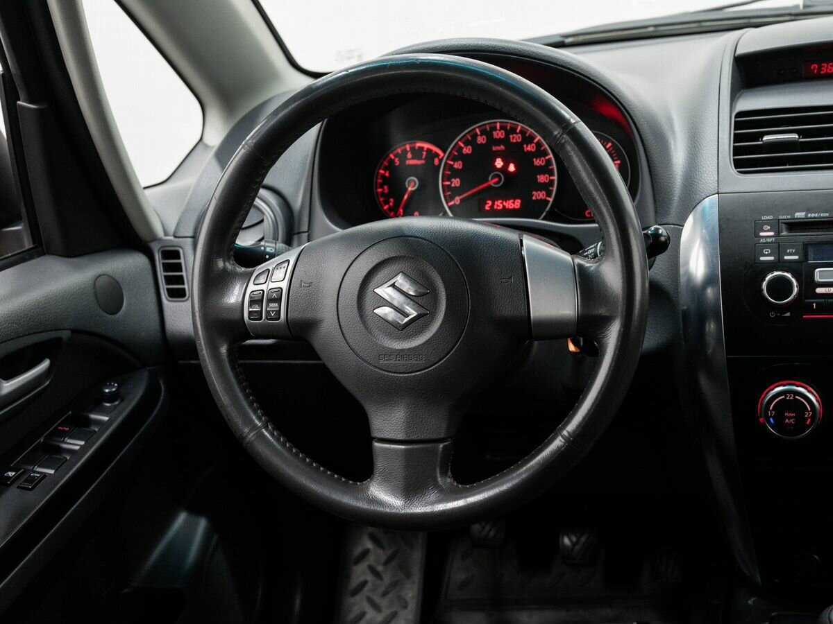 Купить Suzuki SX4 с пробегом. Фото: #11