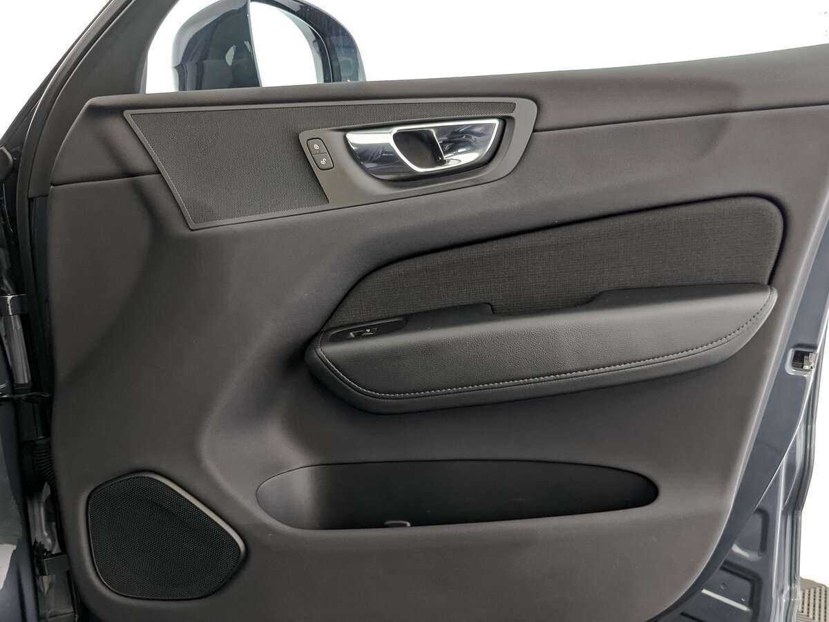 Купить Volvo XC60 с пробегом. Фото: #20