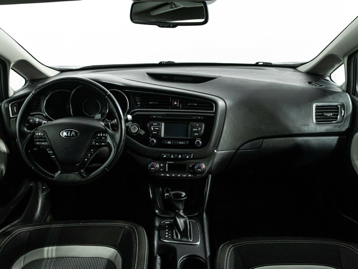 Купить Kia Ceed с пробегом. Фото: #12