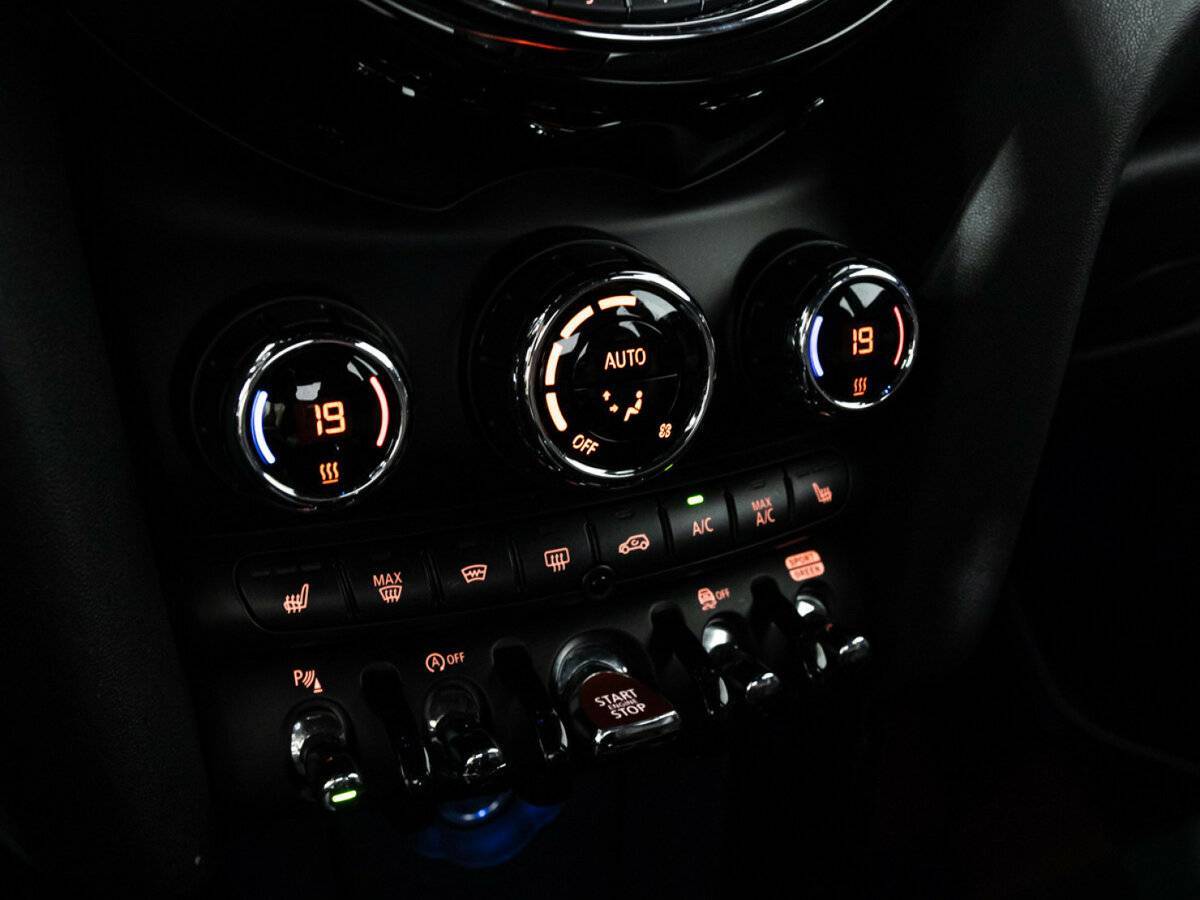 Купить Mini Hatch с пробегом. Фото: #16