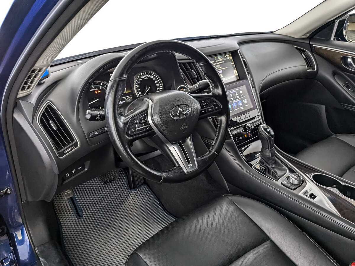 Купить Infiniti Q50 с пробегом. Фото: #10