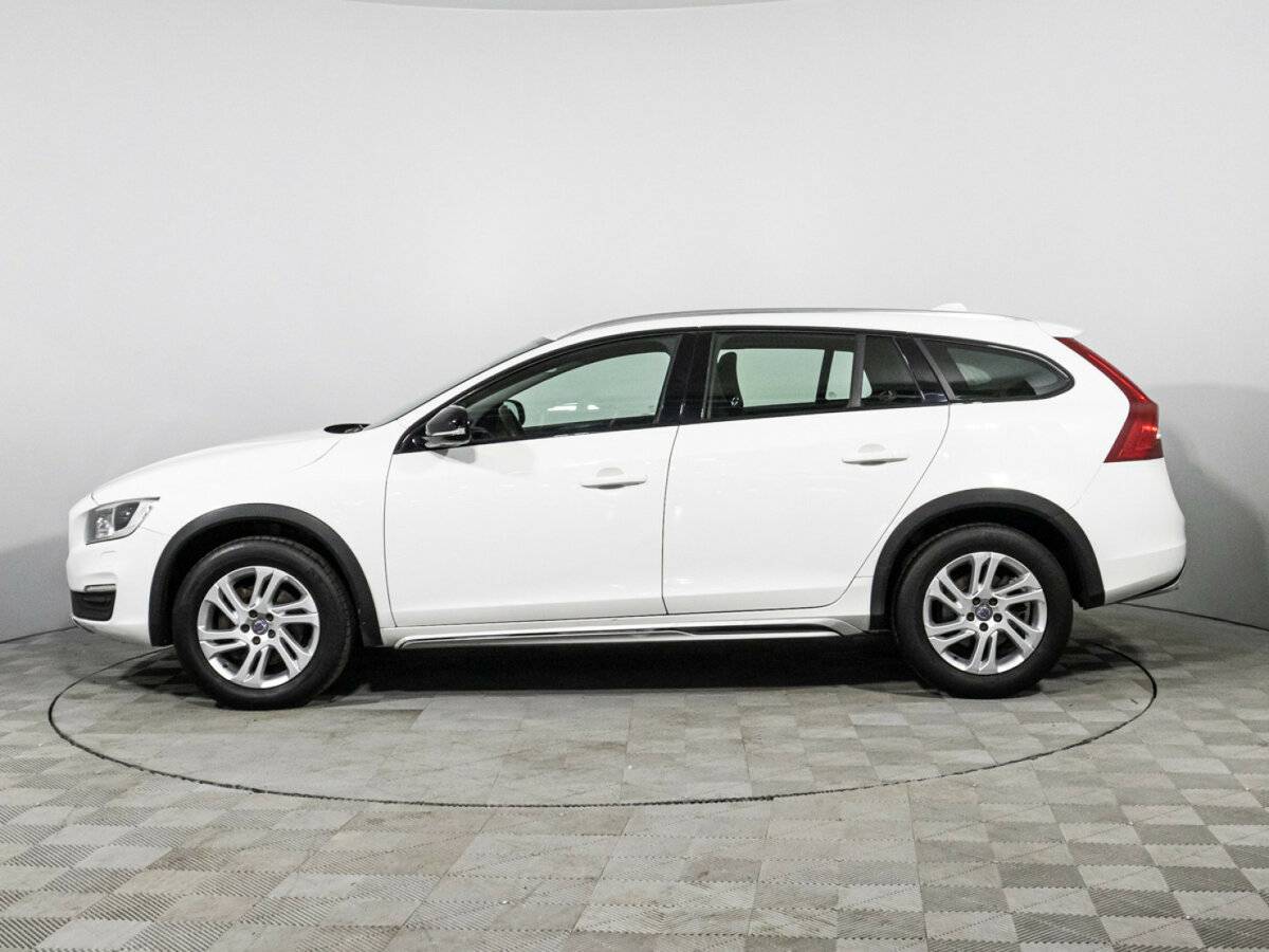 Купить Volvo V60 Cross Country с пробегом. Фото: #7