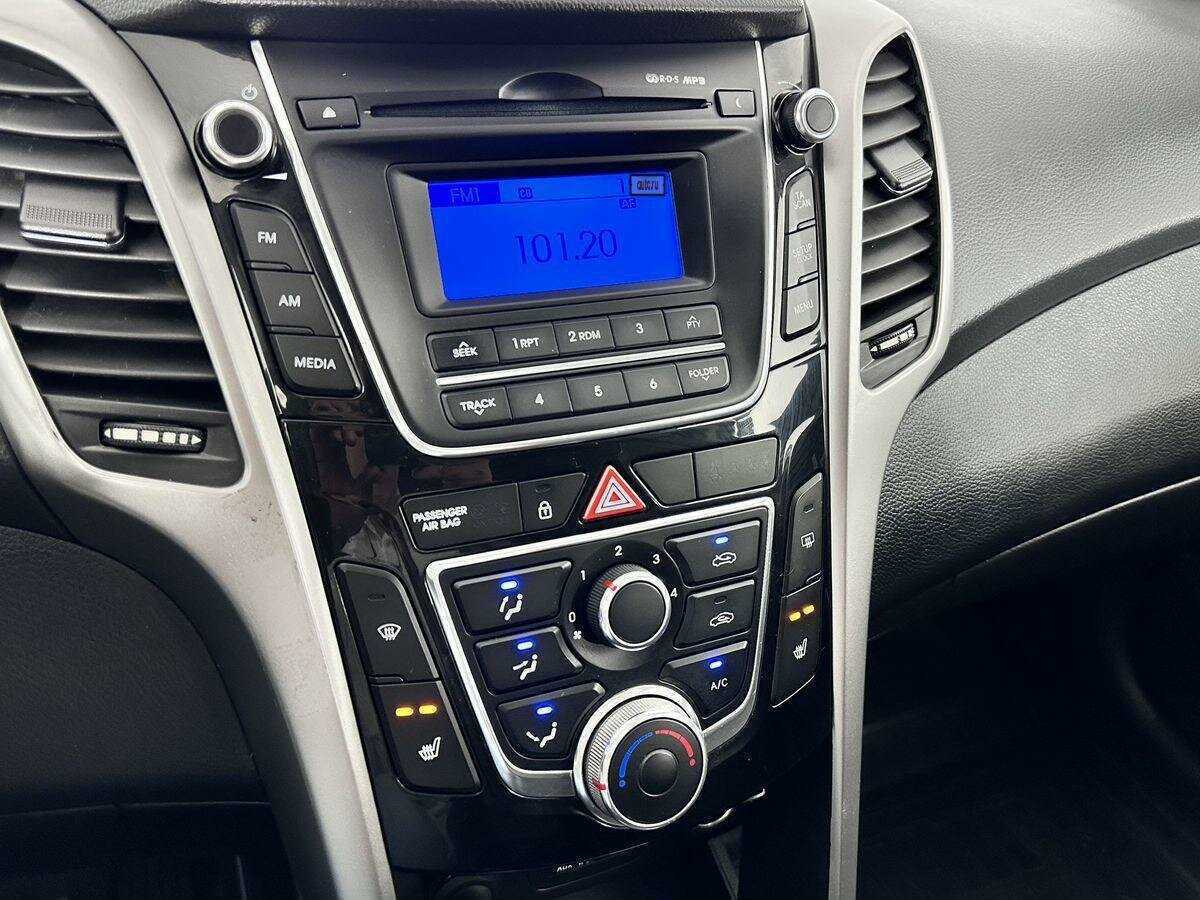 Купить Hyundai i30 с пробегом. Фото: #12
