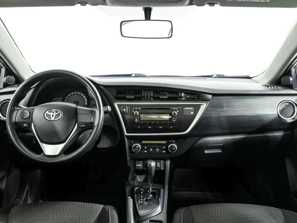 Купить Toyota Auris с пробегом. Фото: #12