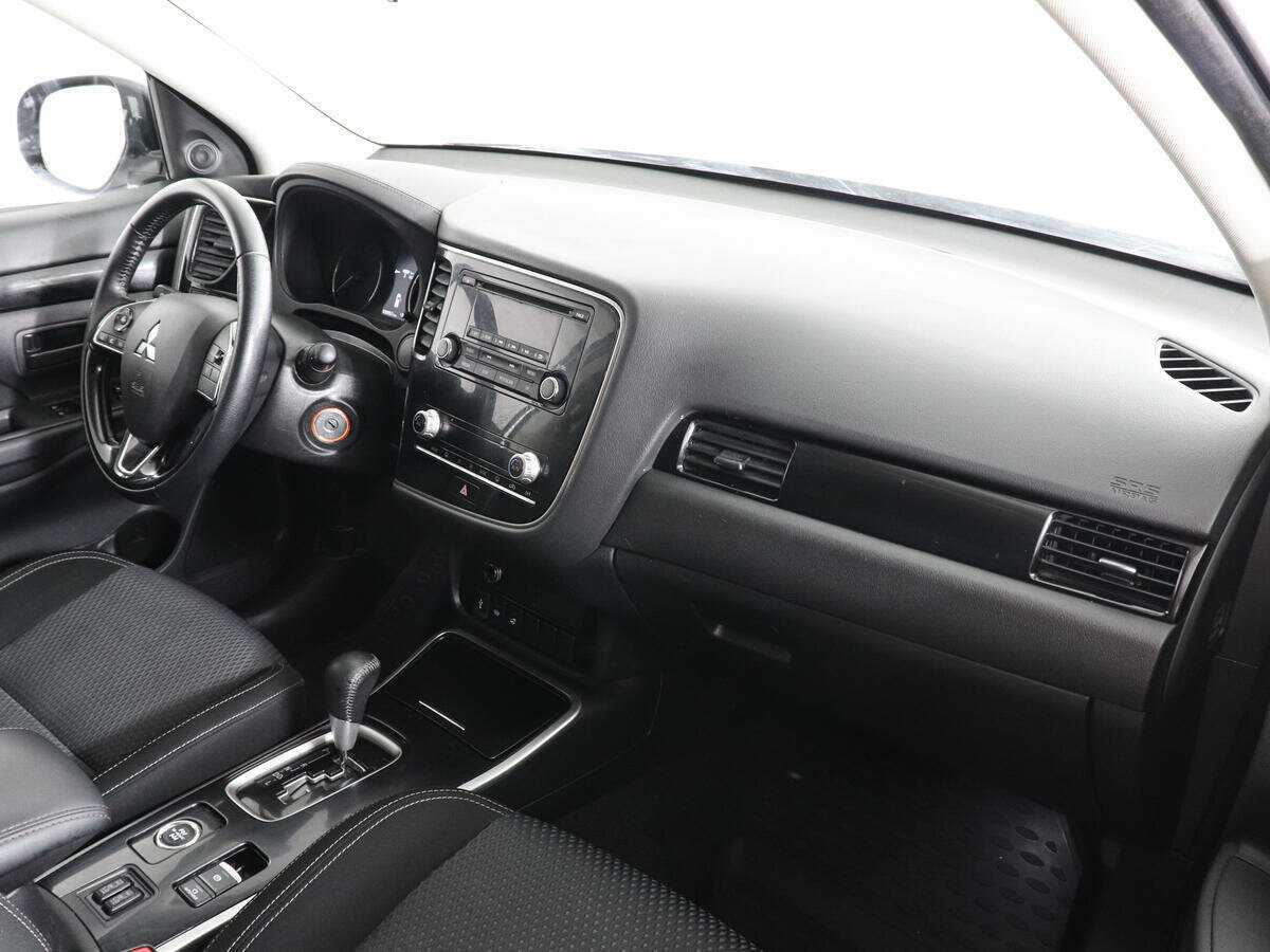 Купить Mitsubishi Outlander с пробегом. Фото: #7